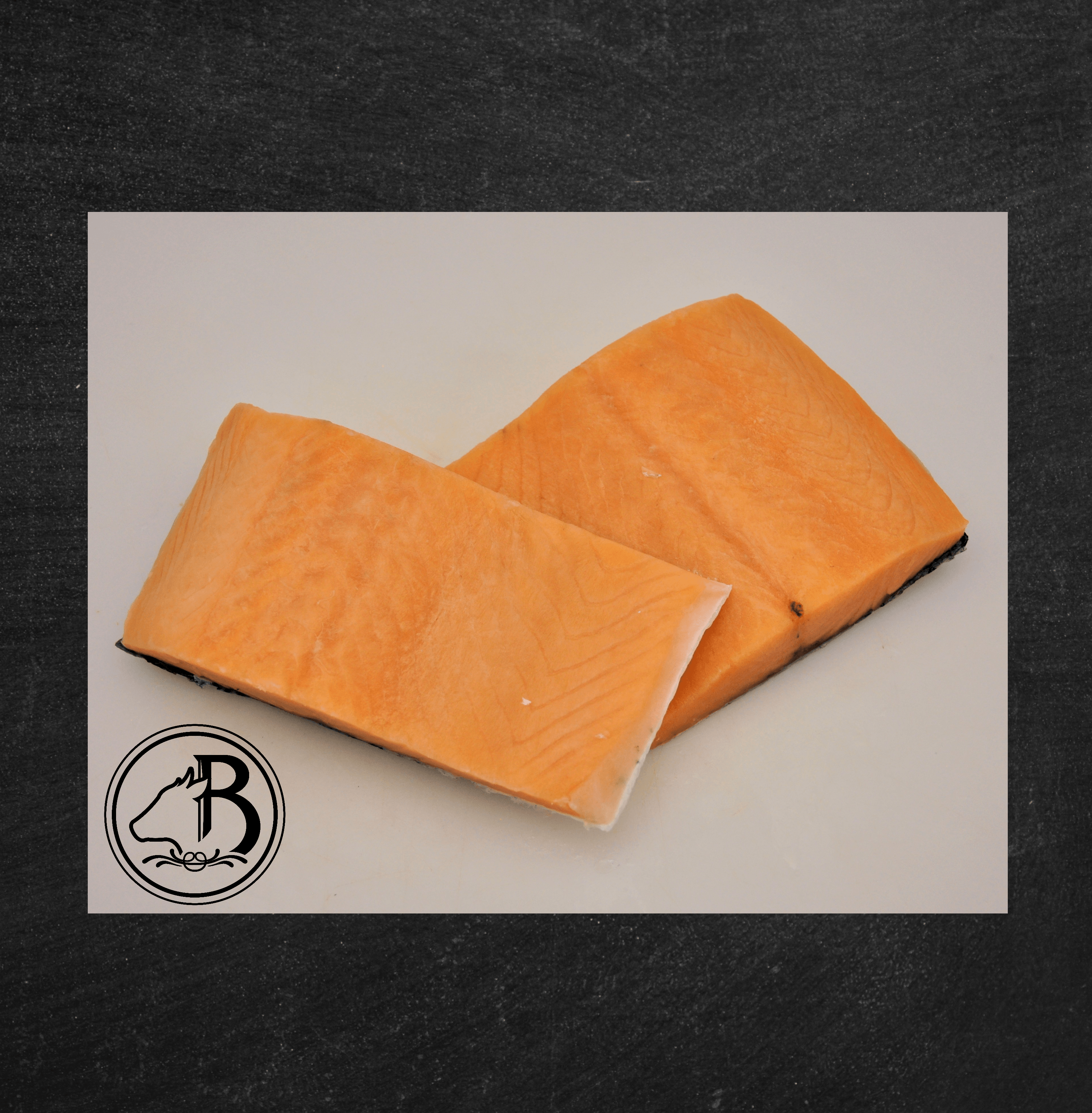Filet de Saumon entier frais - dégraissé et désarêté - pièce de calibre  1,4kg/1,8kg
